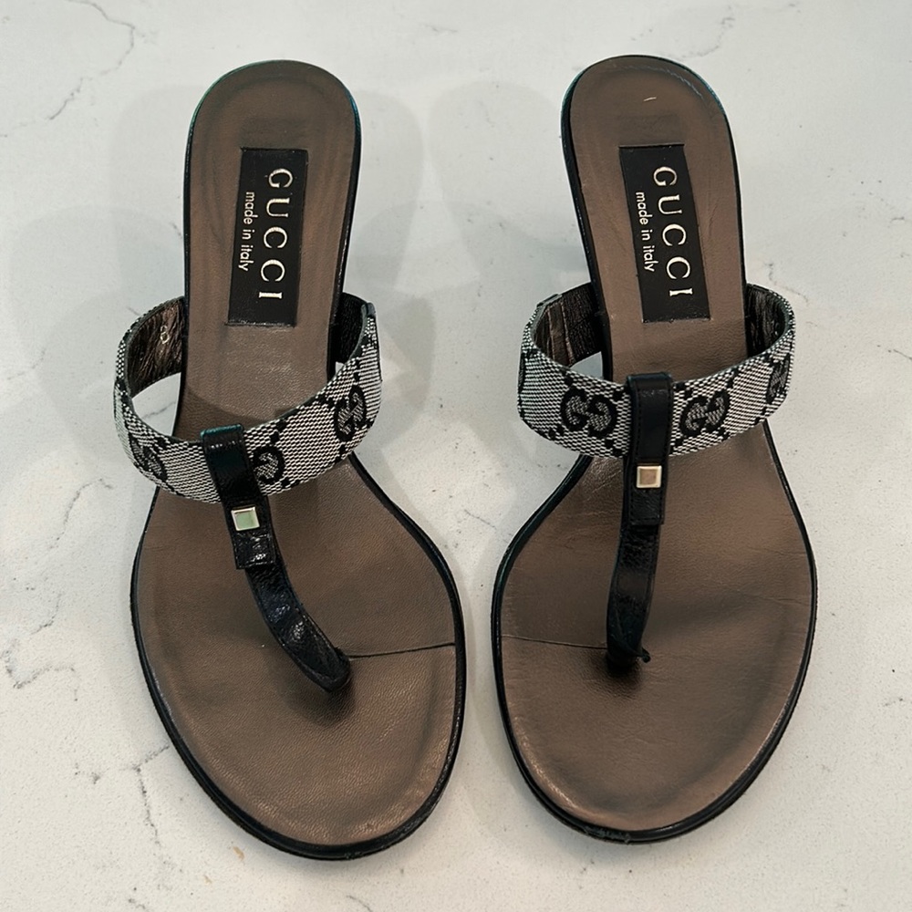 Gucci signature logo sandals